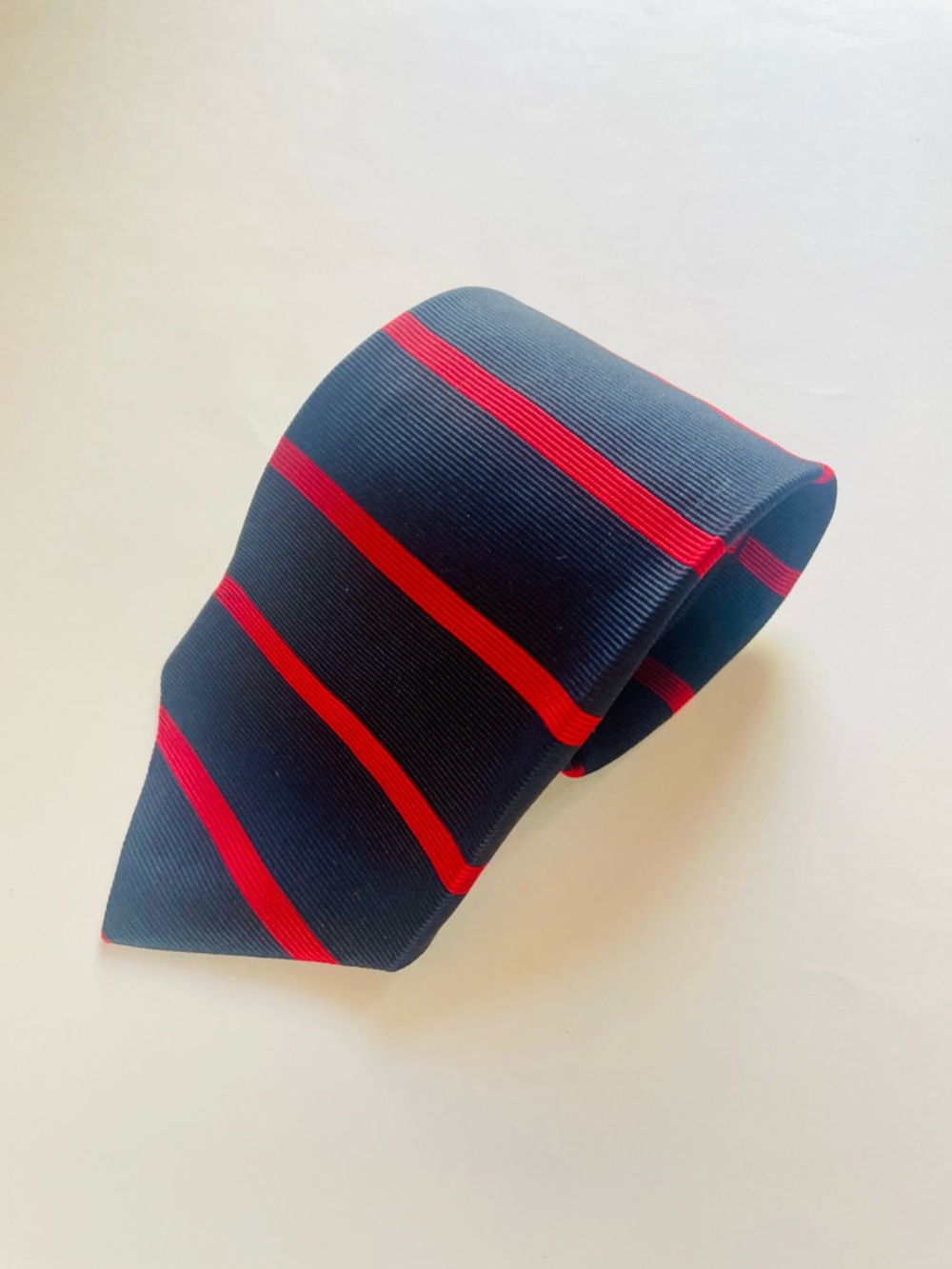 Brooks Brothers Makers Classic Navy and Red Striped Men's Tie All Silk